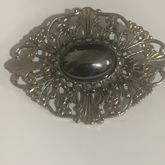 Lot of Four Silver Tone Brooches Pins - Picture 5 of 7